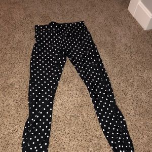 Polka dot ruched leggings